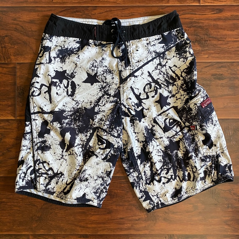 Quicksilver Board Shorts! Waist 30.
